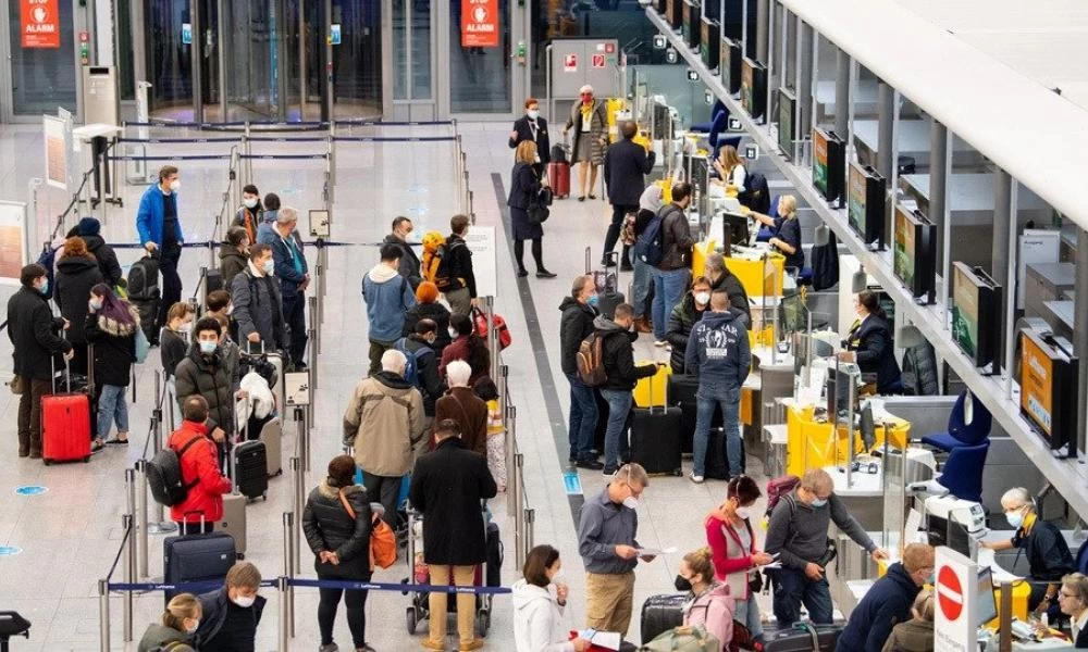 Όμικρον-Εργασία: Ποιοι τομείς "φλερτάρουν" με αποδιοργάνωση...λόγω της πανδημίας